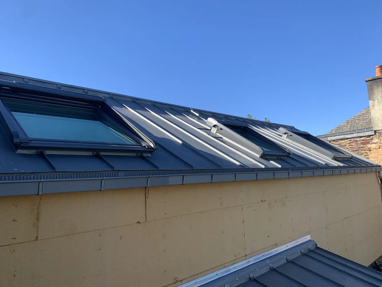 Pose Velux Fenêtre de Toit Rennes Châssis Installation Rotto Artens ...